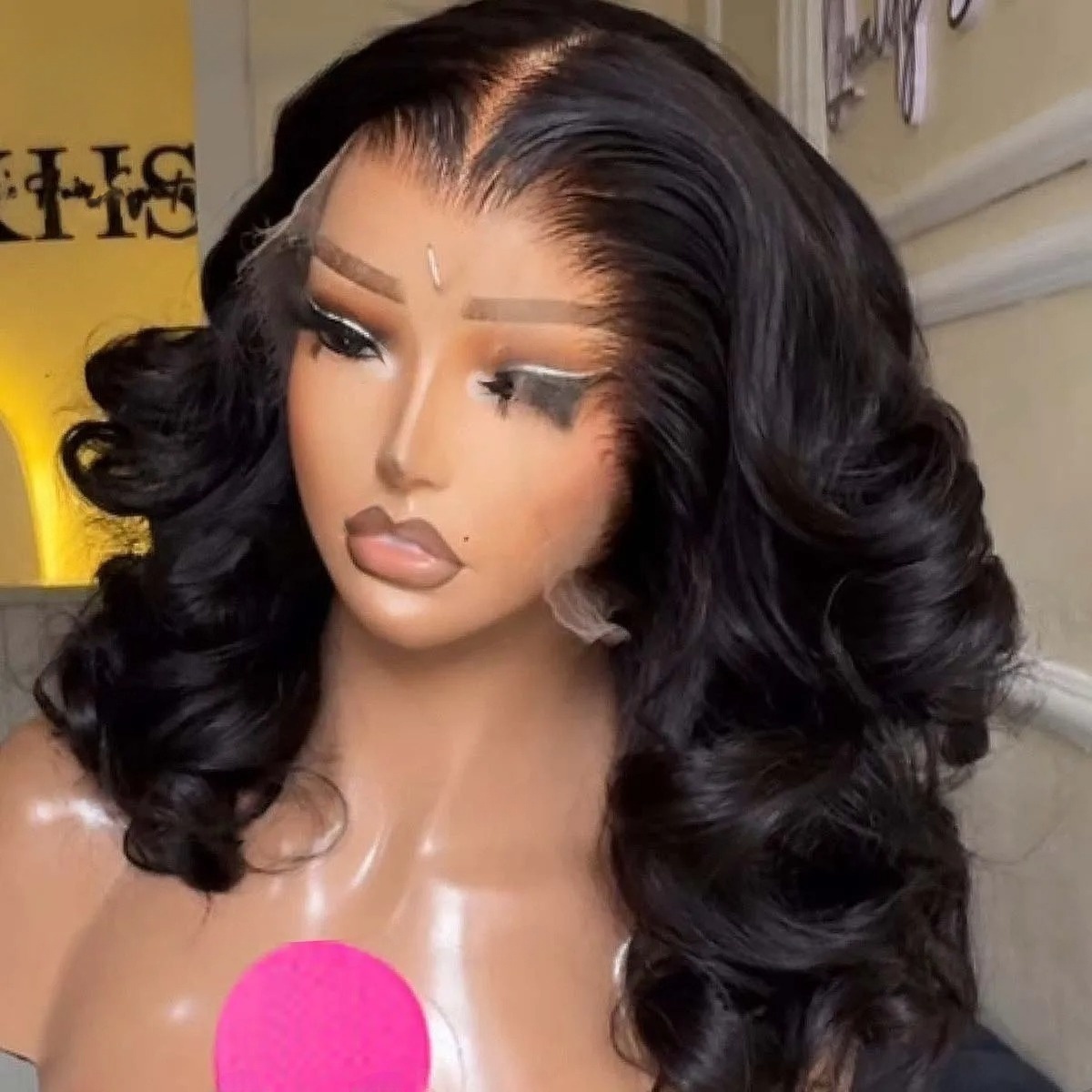 Black Wig Short Bob Body Wavy  - Pre Parted 13X4 Lace Front Bob Wig recension och pris